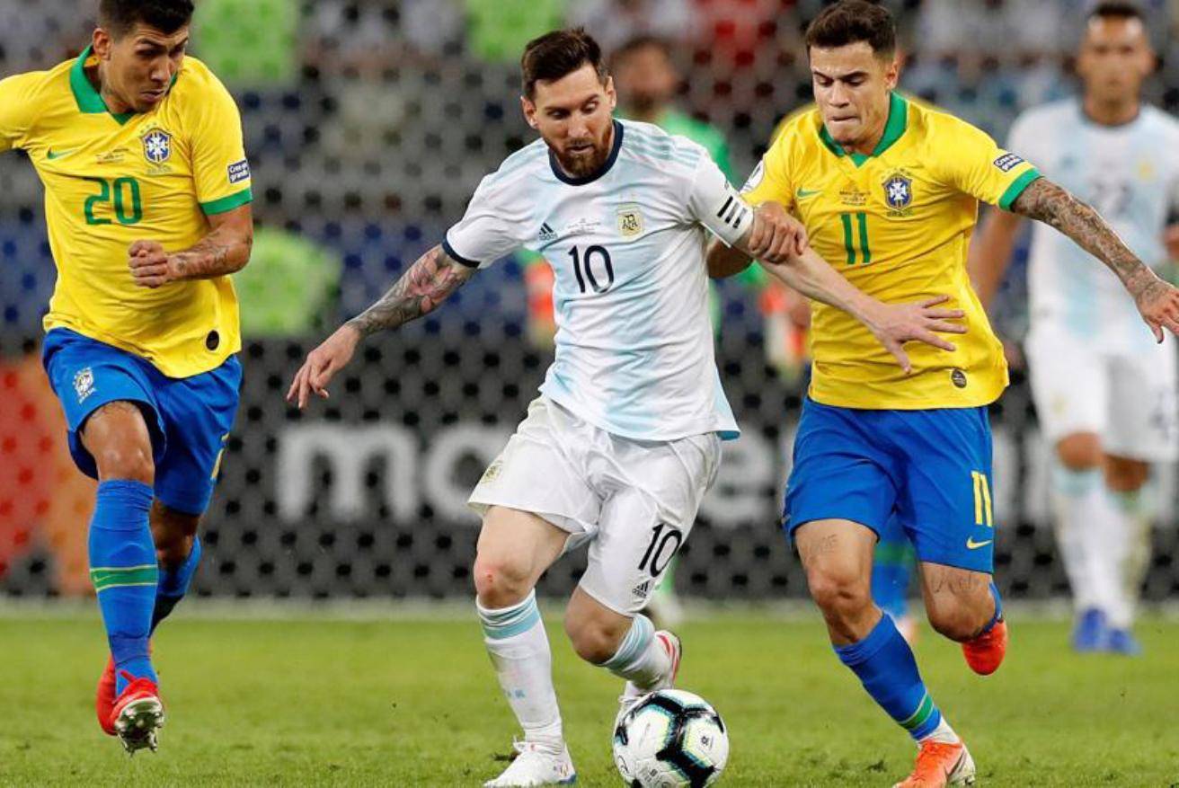 他连续在同 他连续在同