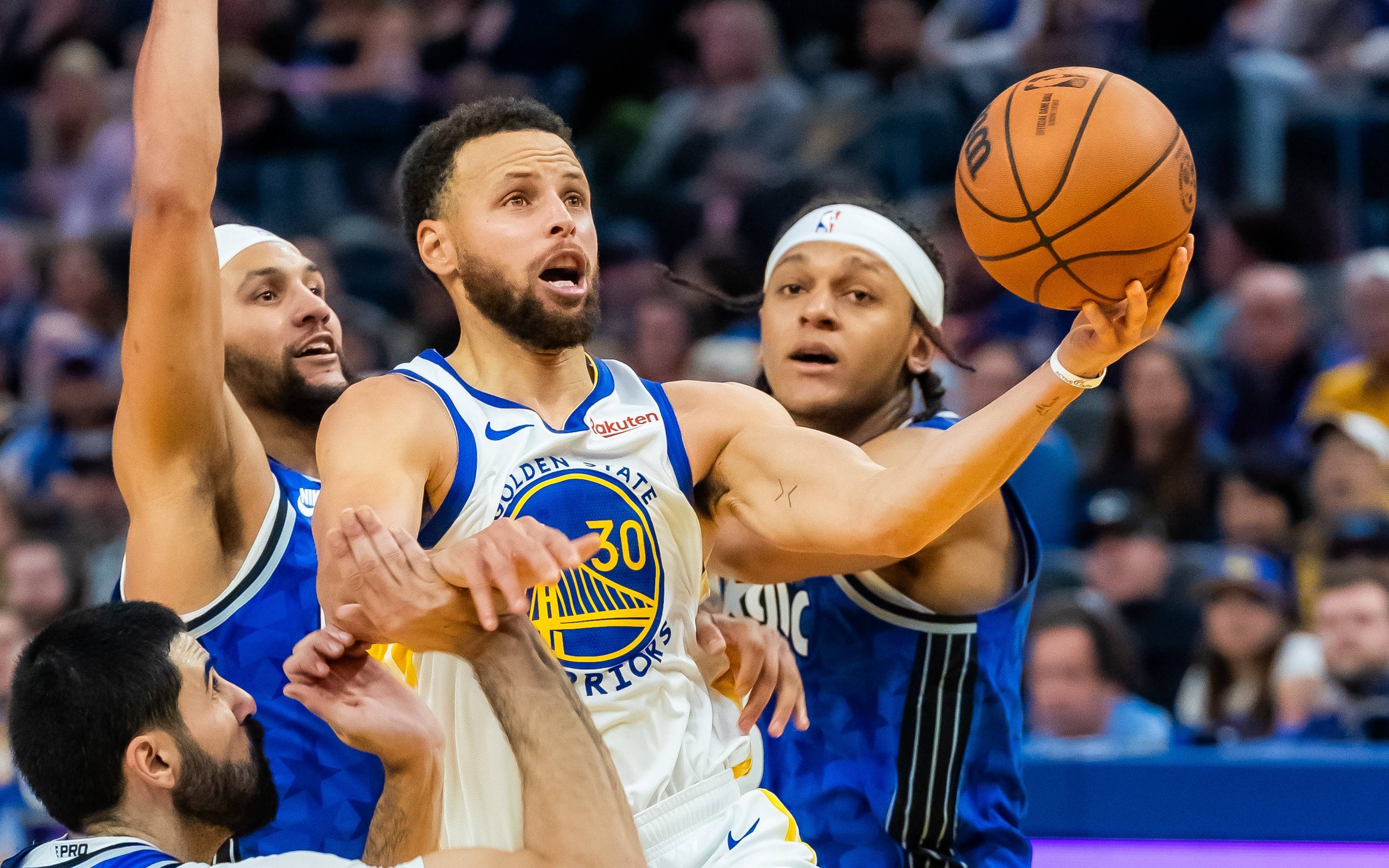 两人都在训 两人都在训