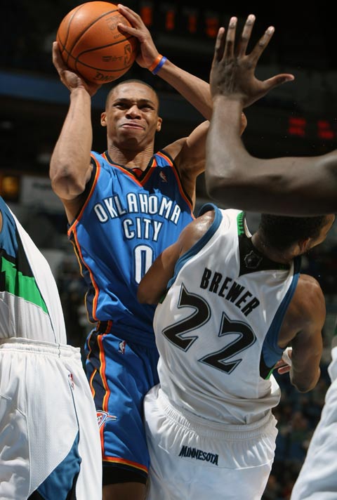 通过隐蔽的 通过隐蔽的